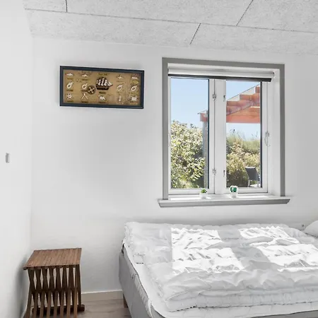 Awesome In With House A Panoramic View *